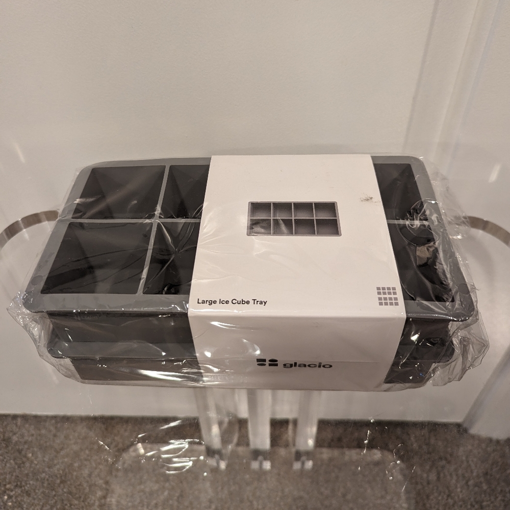 Large Ice Cube Trays (Set of 2)